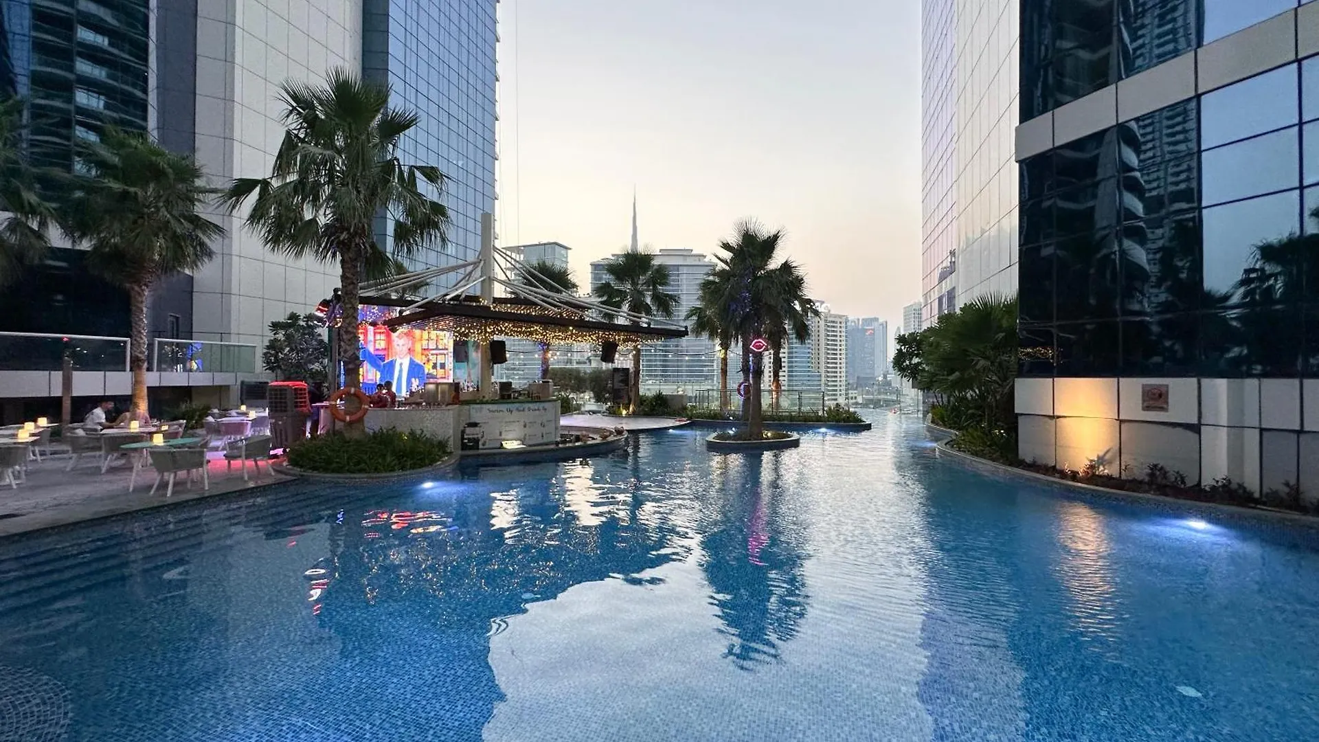 Luxurious 2Bdr Apartment In Paramount Towers With Stunning Burj Khalifa Views Dubai United Arab Emirates