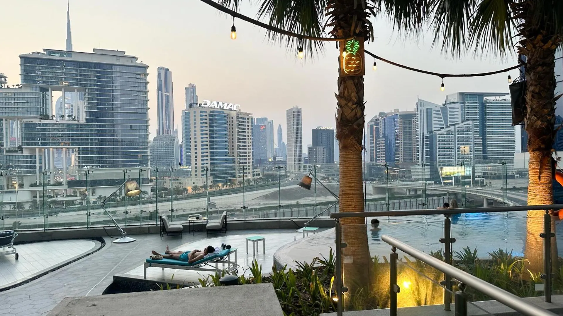 Luxurious 2Bdr Apartment In Paramount Towers With Stunning Burj Khalifa Views Dubai