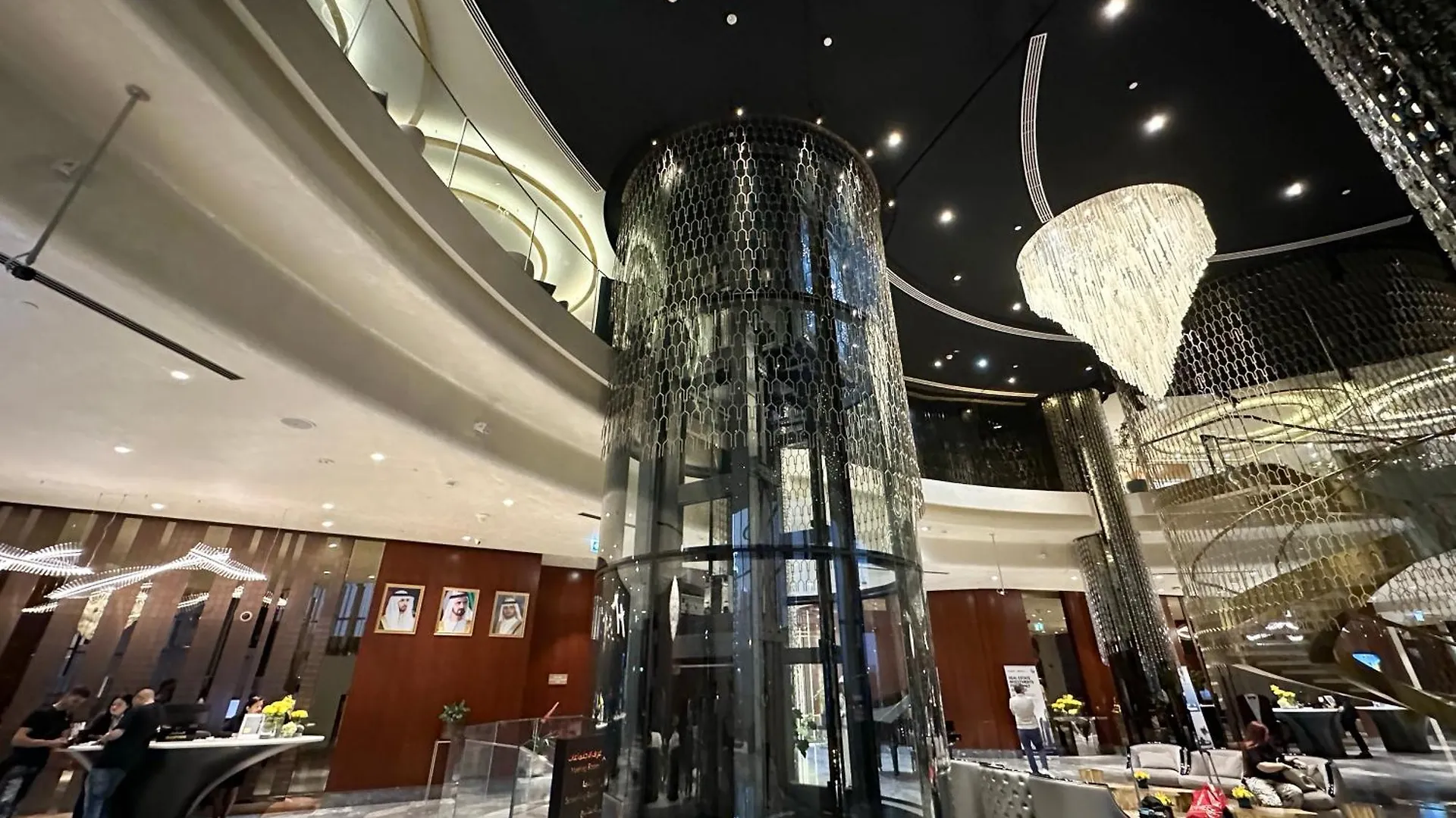 Luxurious 2Bdr Apartment In Paramount Towers With Stunning Burj Khalifa Views Dubai