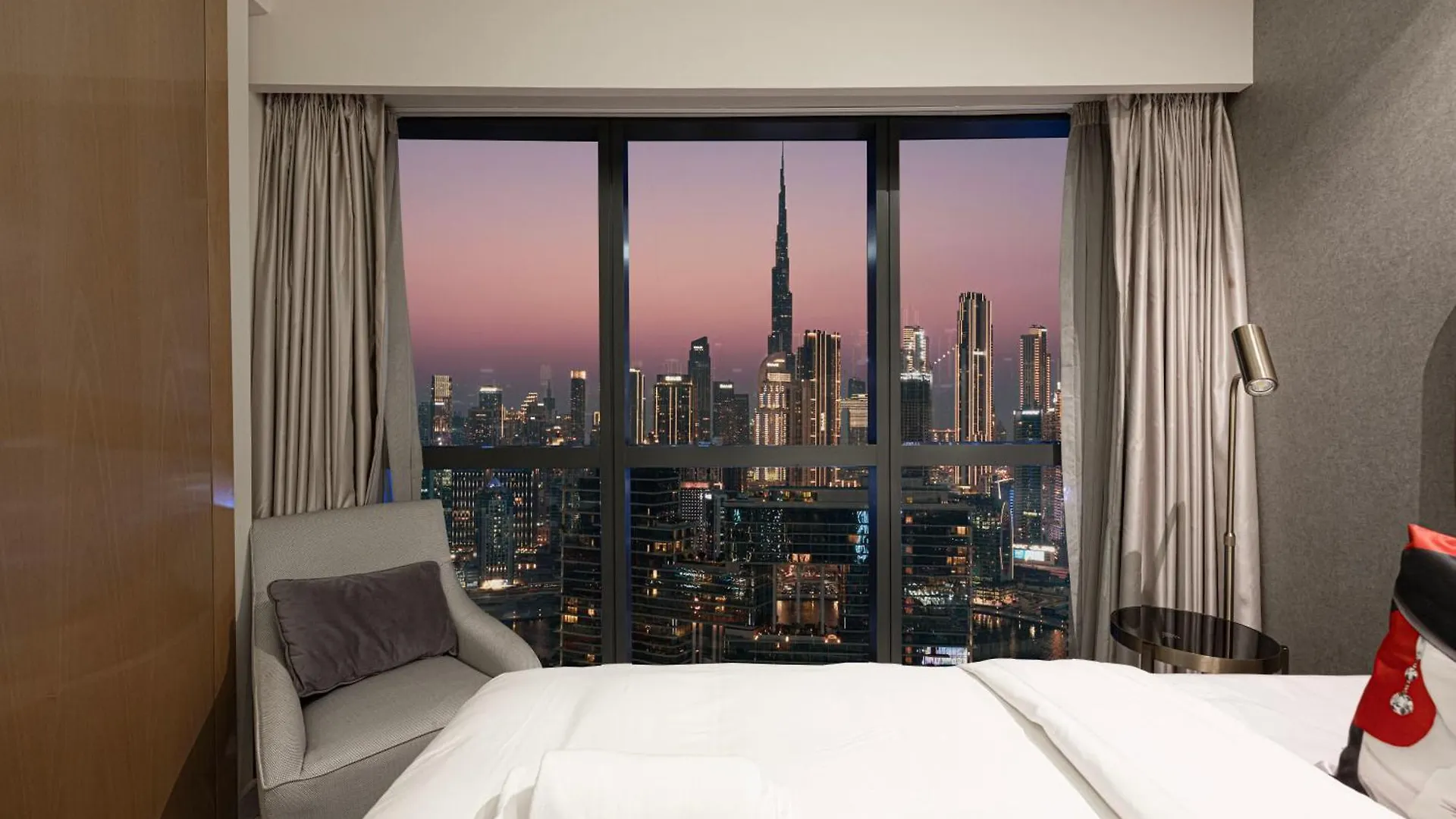 Luxurious 2Bdr Apartment In Paramount Towers With Stunning Burj Khalifa Views Dubai 0*,