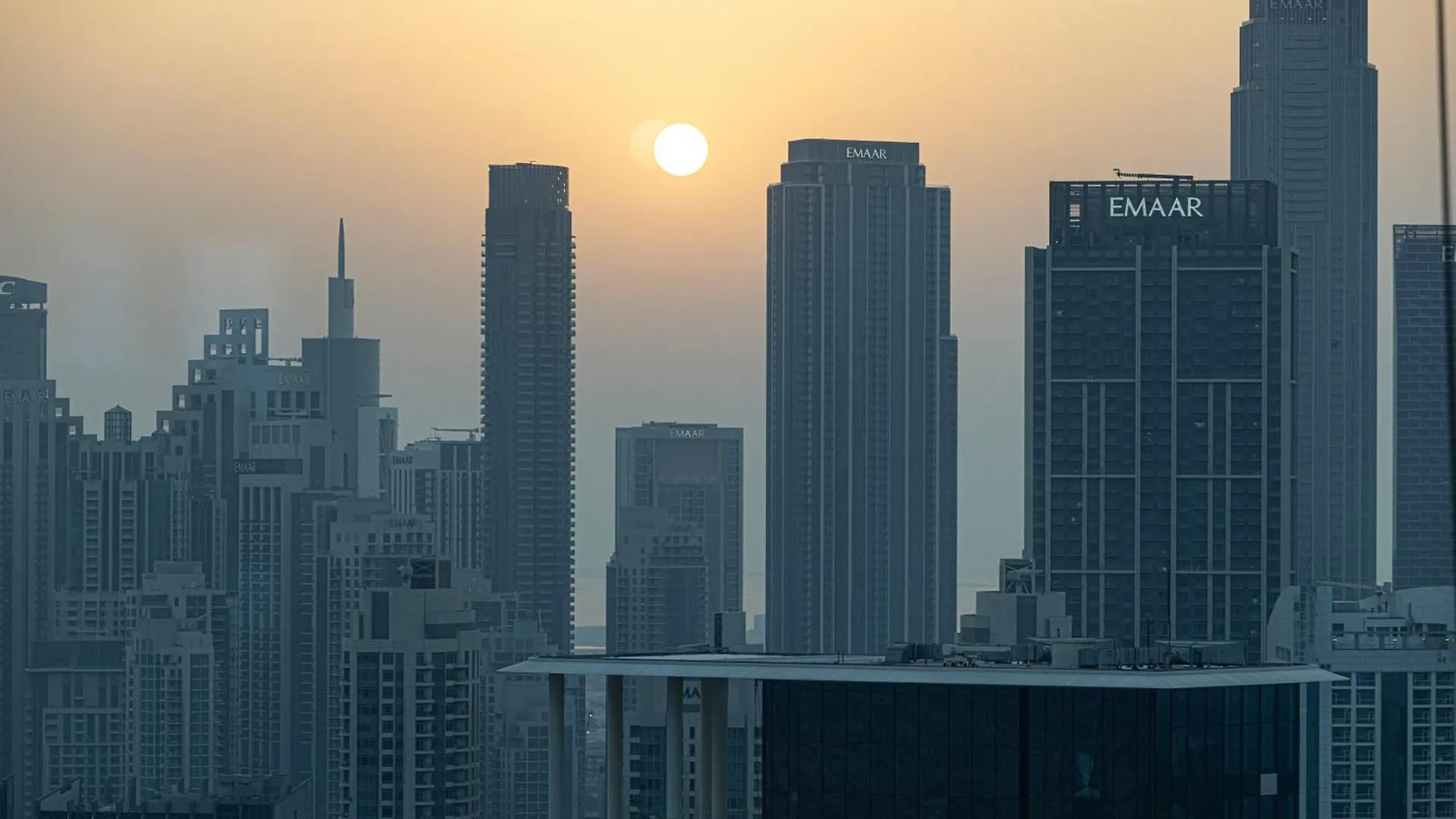 Luxurious 2Bdr Apartment In Paramount Towers With Stunning Burj Khalifa Views Dubai United Arab Emirates