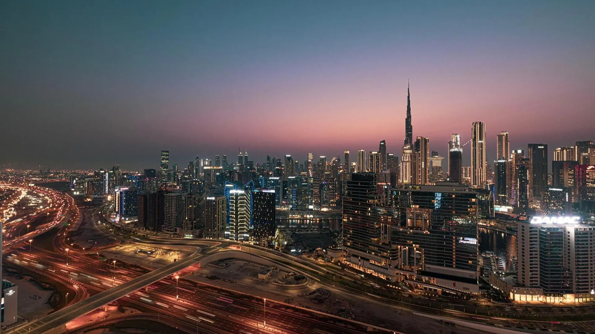 Luxurious 2Bdr Apartment In Paramount Towers With Stunning Burj Khalifa Views Dubai 0*,  United Arab Emirates