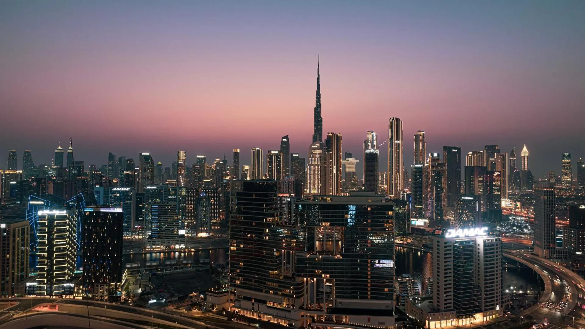 Luxurious 2Bdr Apartment In Paramount Towers With Stunning Burj Khalifa Views Dubai United Arab Emirates