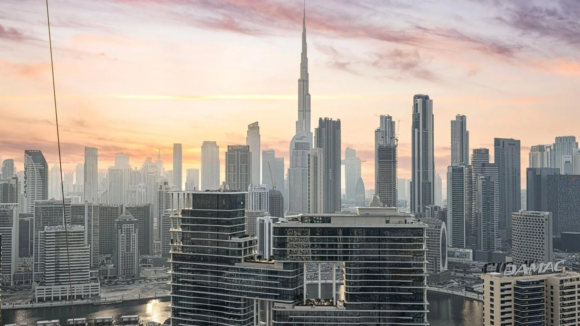 Luxurious 2Bdr Apartment In Paramount Towers With Stunning Burj Khalifa Views Dubai