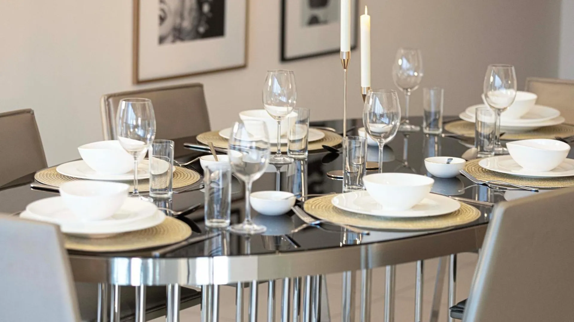 Luxurious 2Bdr Apartment In Paramount Towers With Stunning Burj Khalifa Views Dubai 0*,  United Arab Emirates