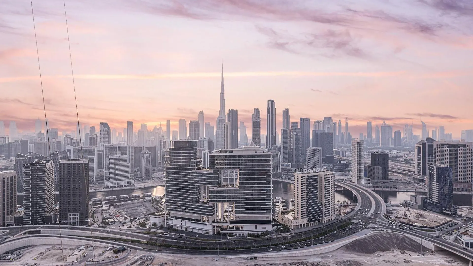 Luxurious 2Bdr Apartment In Paramount Towers With Stunning Burj Khalifa Views Dubai United Arab Emirates