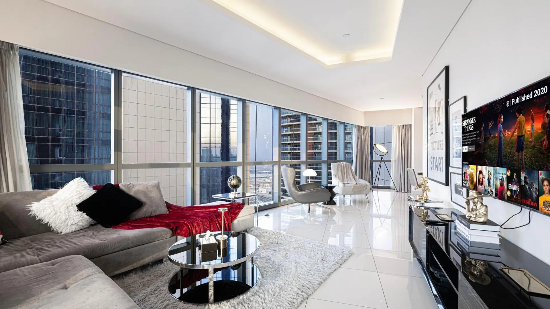 Luxurious 2Bdr Apartment In Paramount Towers With Stunning Burj Khalifa Views Dubai