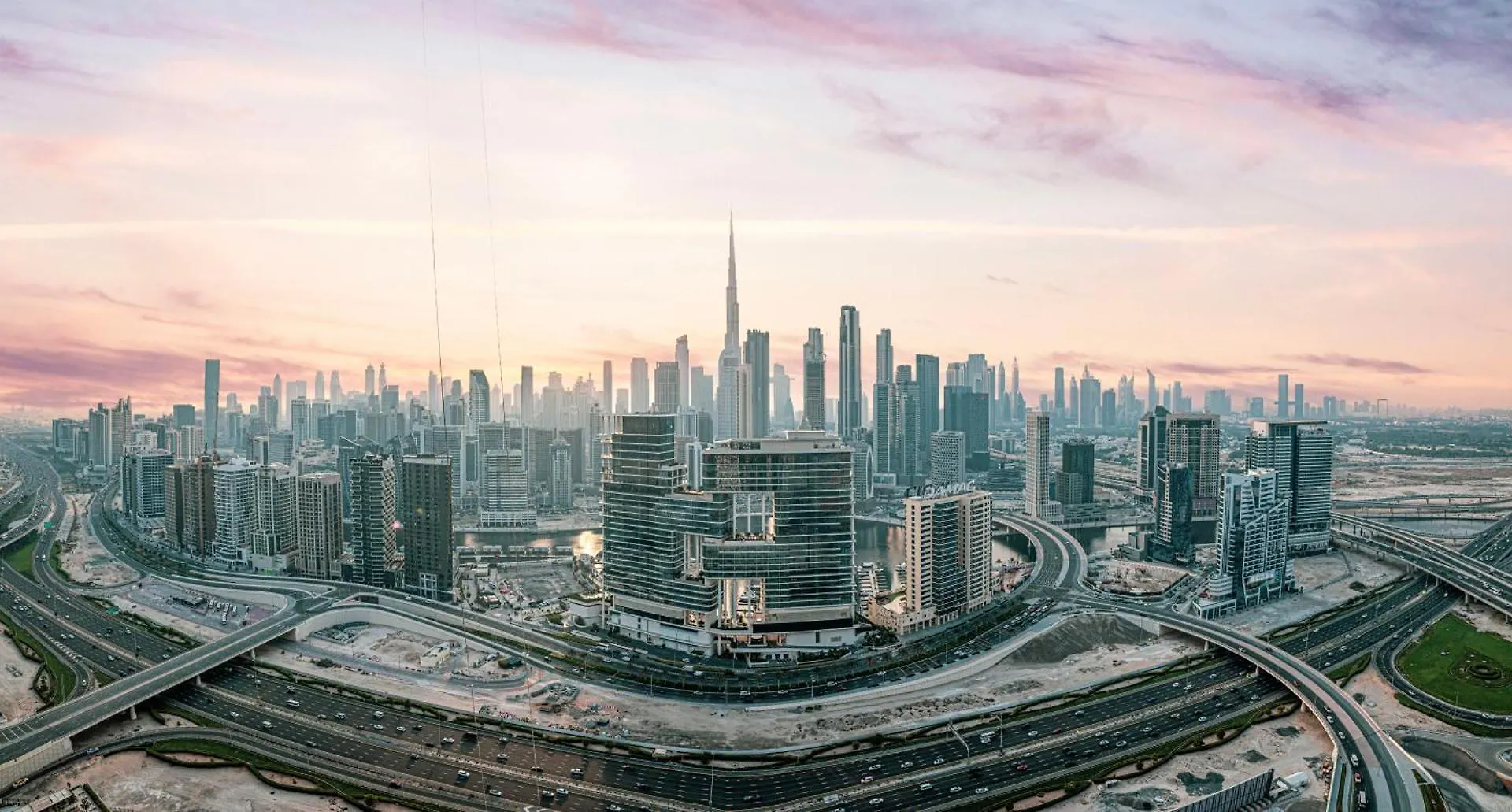 Luxurious 2Bdr Apartment In Paramount Towers With Stunning Burj Khalifa Views Dubai